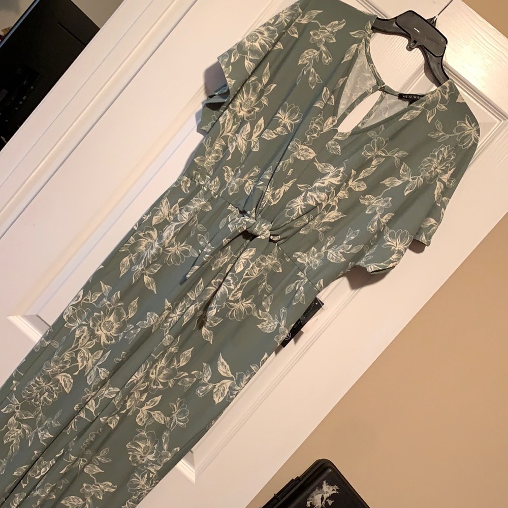 LAST CHANCE Green floral Jumpsuit 💚